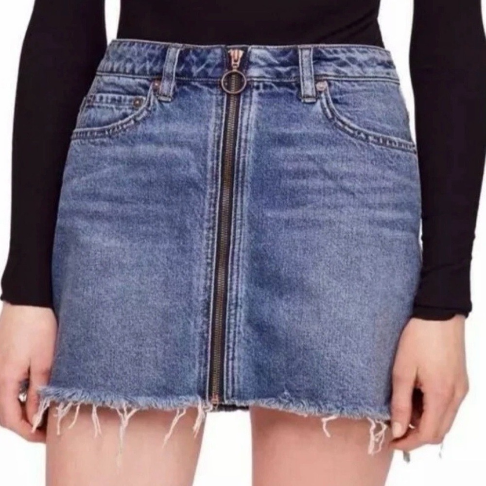 Free People We The Free Modern Femme Denim Mini Skirt 27 Frayed Hem Zip Front